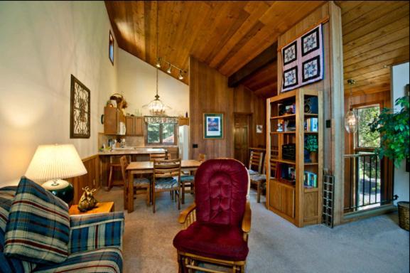 Meadow Ridge Condos By Mammoth Slopes Lodging Mammoth Lakes Rum bild